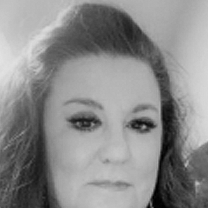 Laura Hunter Photo